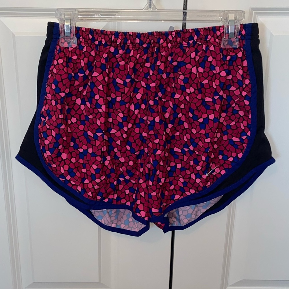 NIKE Tempo Running Shorts